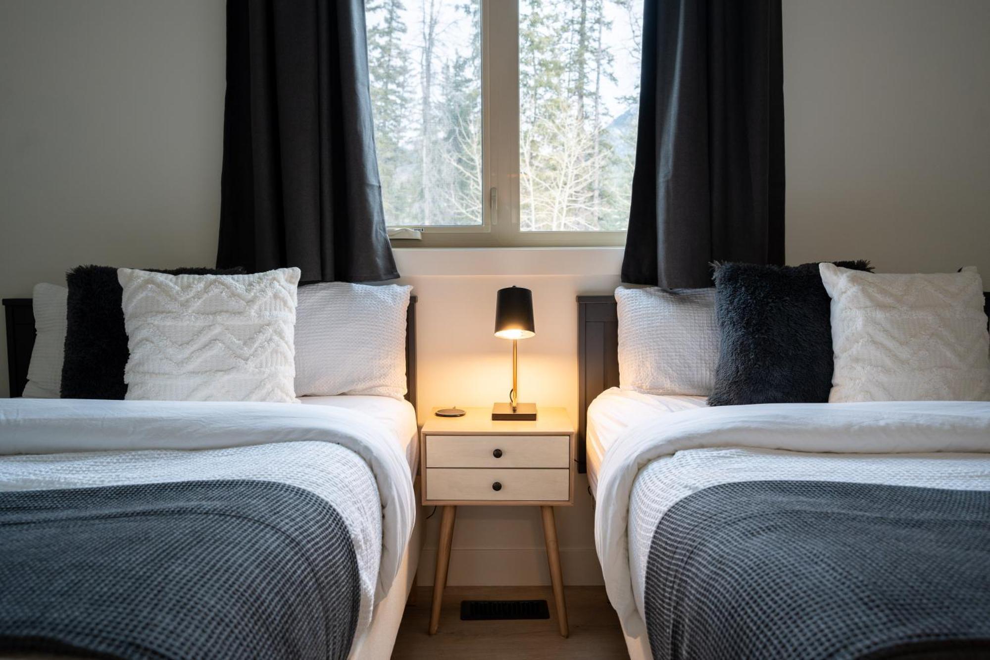 Grotto Canyon Chalet Canmore Buitenkant foto