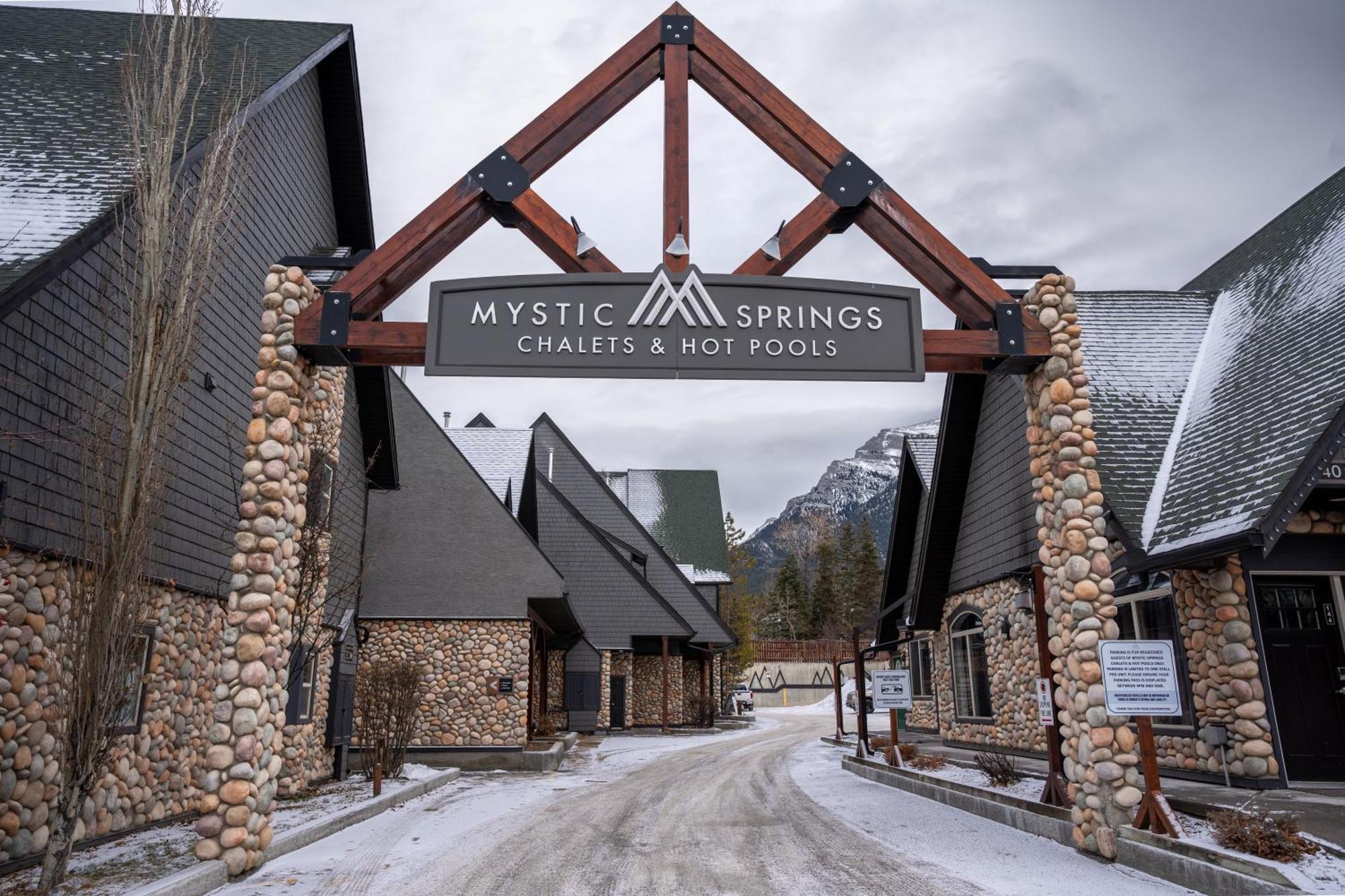 Grotto Canyon Chalet Canmore Buitenkant foto